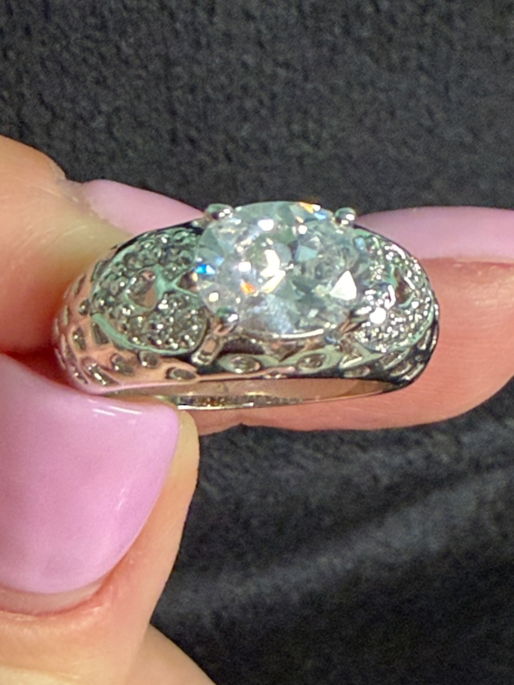 925S STERLING SILVER HORIZONTAL OVAL 2.5 CT CUBIC ZIRCONIA CENTER STONE SIZE 6